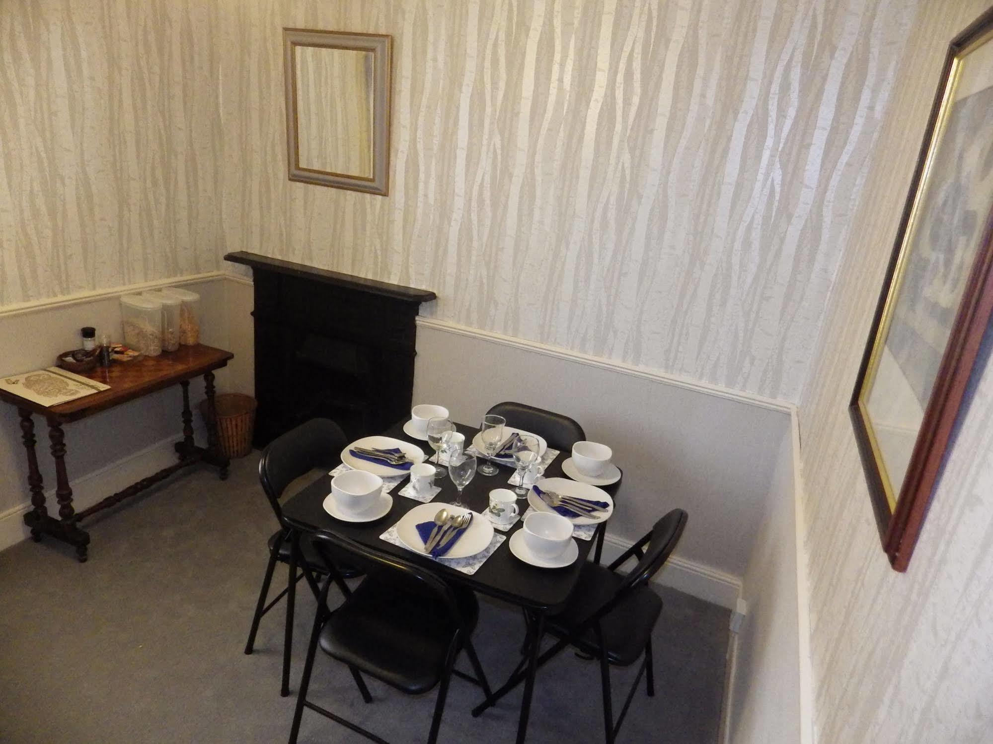 Ryvington Apartments Abergavenny Ngoại thất bức ảnh